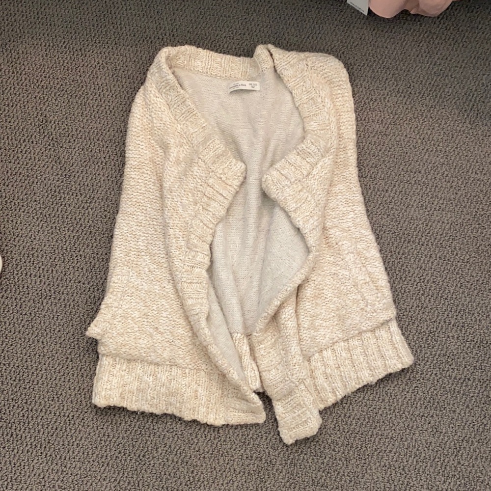 Abercrombie sweater vest/shawl one-size